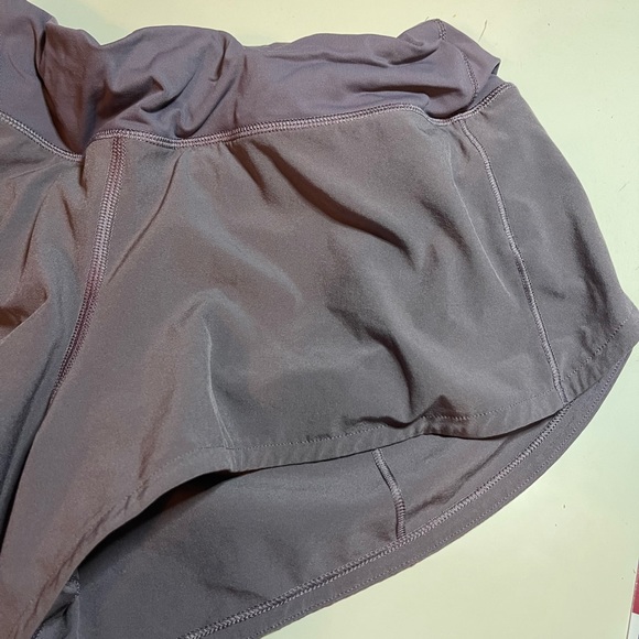 LULULEMON SPEED UP 2.5 Shorts!! - Picture 3 of 10